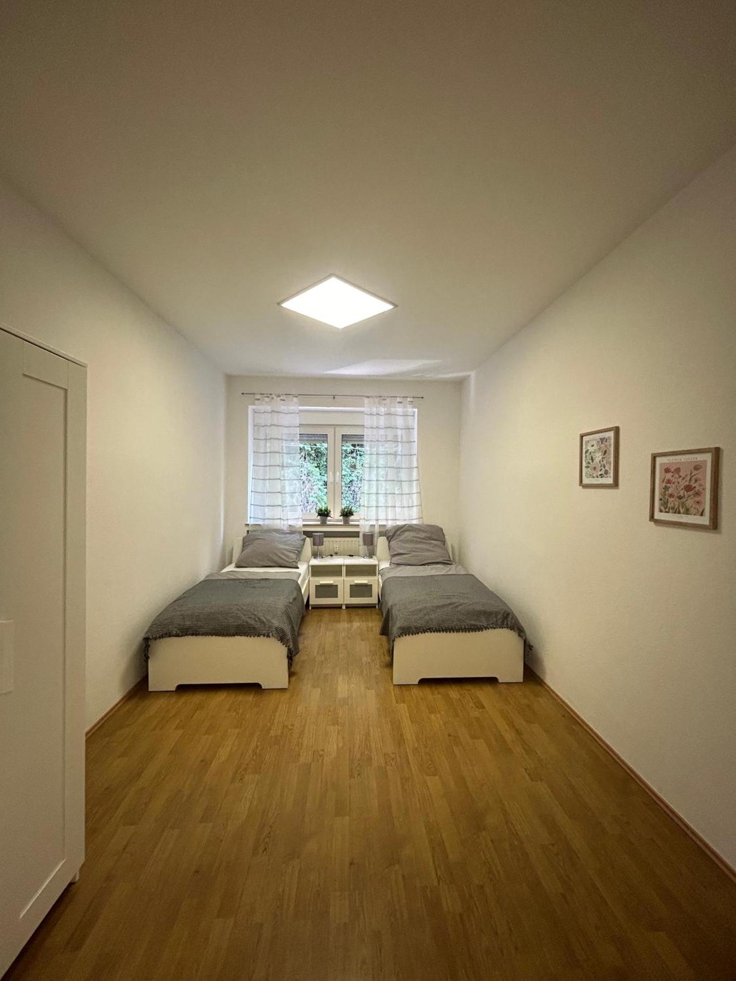 Gemuetliche Ferienwohnung - Voll Ausgestattet, Zentral Aber Ruhig ! Wuppertal Eksteriør bilde