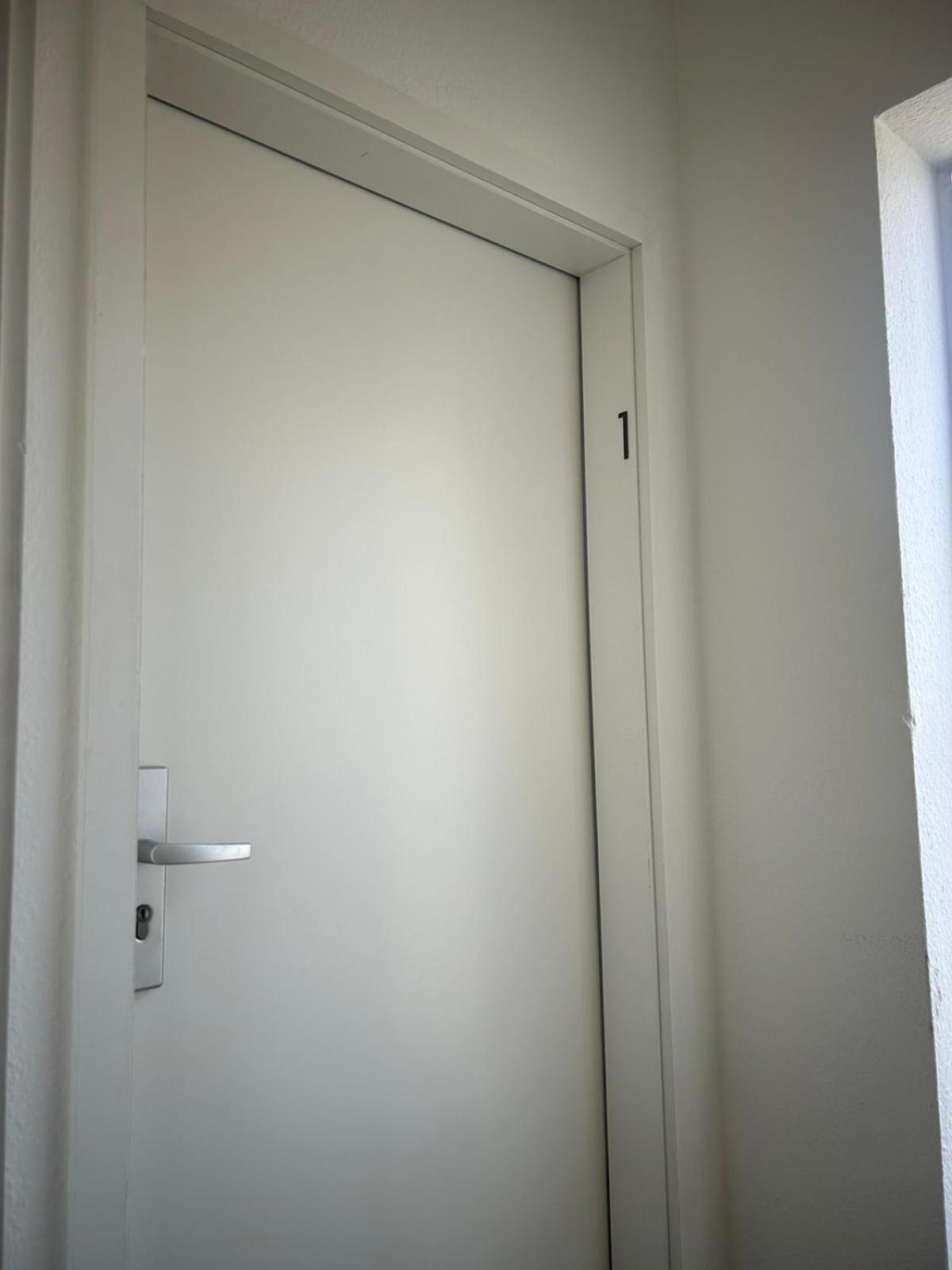 Gemuetliche Ferienwohnung - Voll Ausgestattet, Zentral Aber Ruhig ! Wuppertal Eksteriør bilde